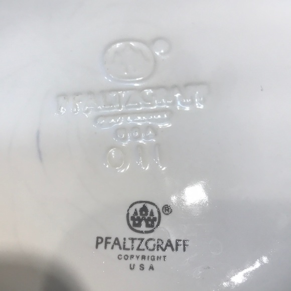 “Pfaltzgraff Vintage 9” Serving Bowl - “April” - Picture 4 of 7